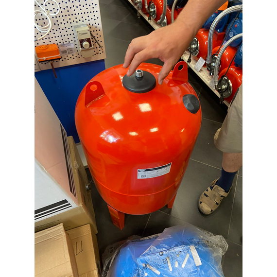 Pedrollo fotoРасширительный бак Ultra-Pro 100L 1" G (Red) вертикальный Zilmet , изображение  3 italia