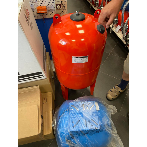 Pedrollo fotoРасширительный бак Ultra-Pro 100L 1" G (Red) вертикальный Zilmet , изображение  6 italia